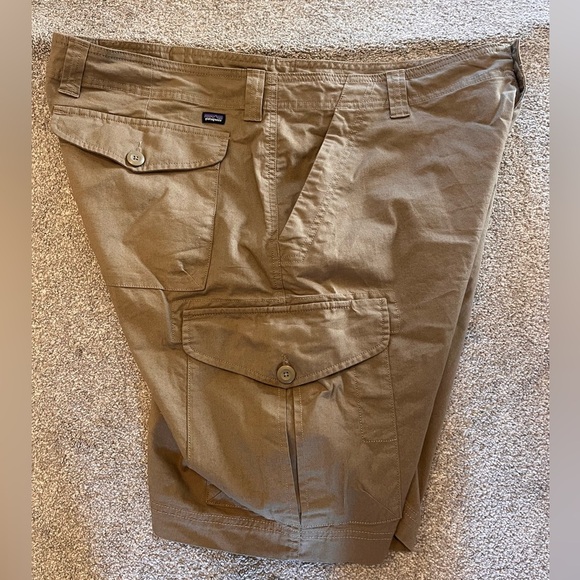 Mens Patagonia 9” Outdoor Cargo Shorts Size 38 NWOT - Picture 4 of 8